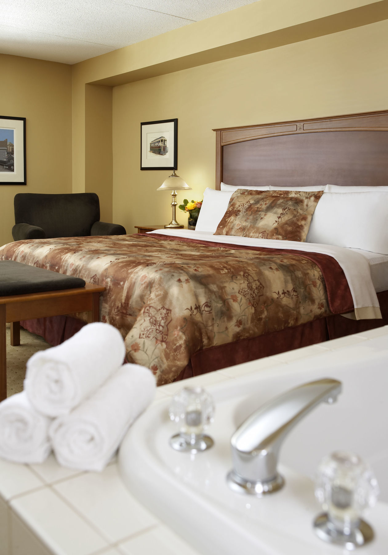Temple Gardens Hotel & Spa Moose Jaw Exterior photo